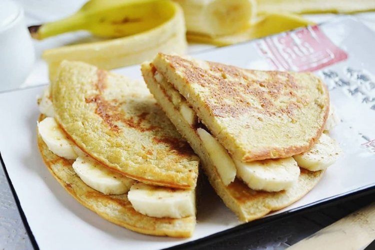 Oatmeal Pancake with Banana and Milk