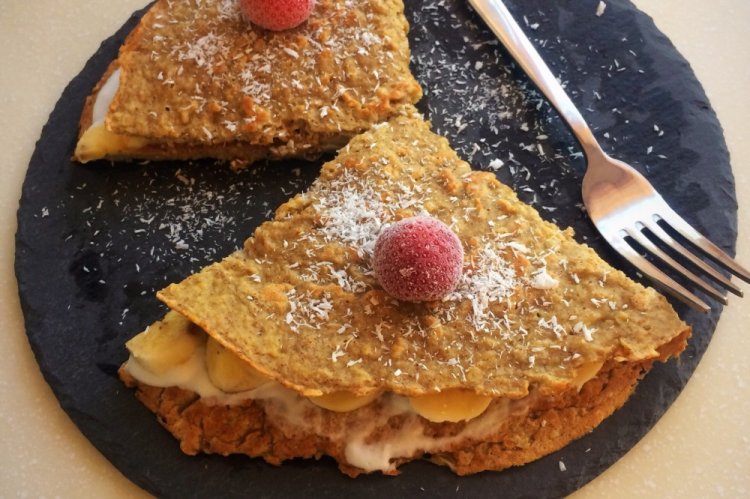 Oatmeal Pancake with Poppy Seeds and Banana
