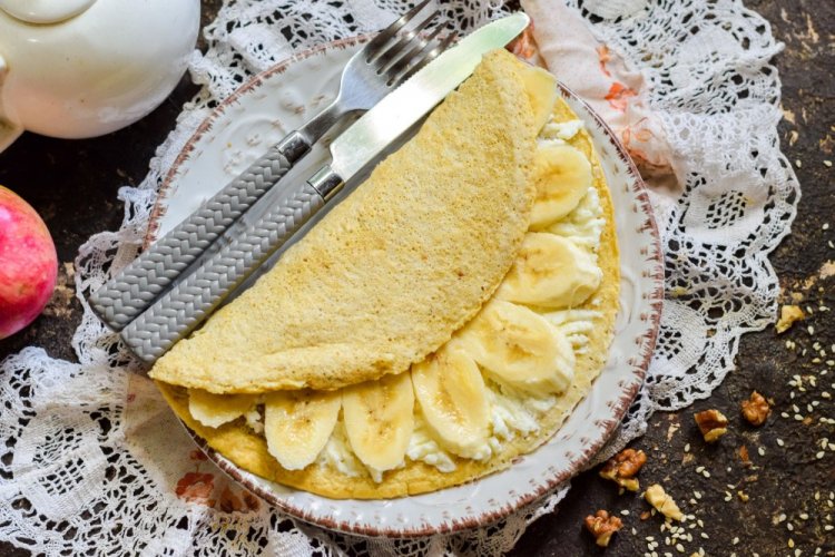 Oatmeal Pancake with Banana and Cottage Cheese