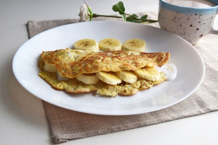 Cottage Cheese Oatmeal Pancake with Banana