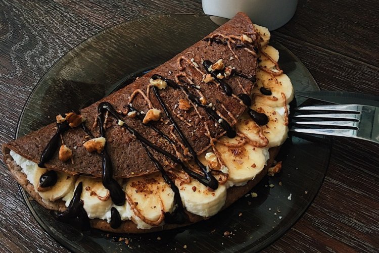 Chocolate Oatmeal Pancake with Banana