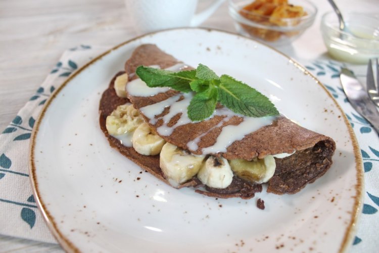 Chocolate Oatmeal Pancake with Cottage Cheese