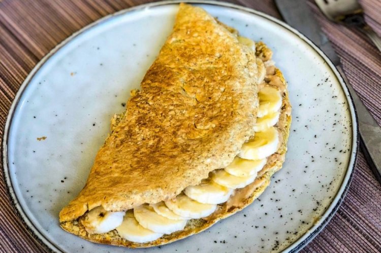 Oat Pancake with Cottage Cheese and Banana