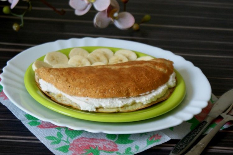 Yogurt Oat Pancake with Cottage Cheese