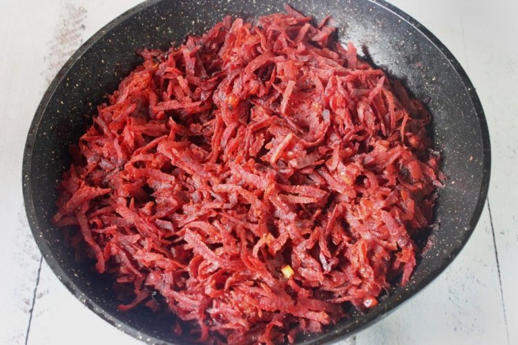 Remolacha estofada con carne picada
