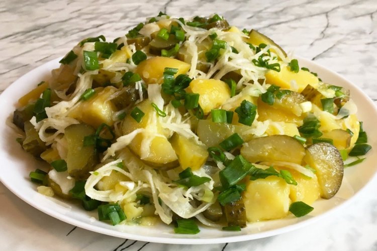 Ensalada de patata con chucrut