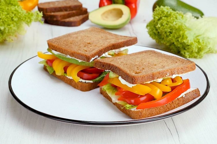 Sandwiches with Vegetables and Feta