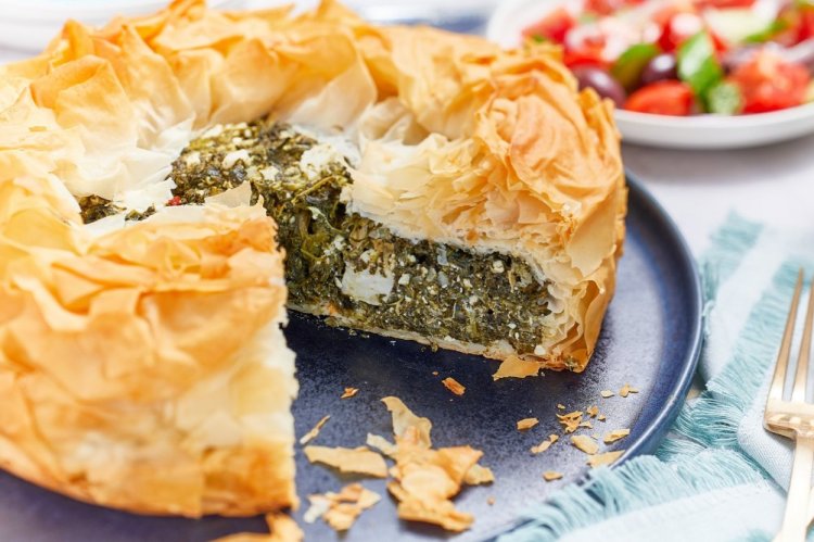 Puff Pastry Pie with Spinach and Feta
