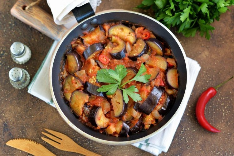 Braised Eggplant in Tomato Sauce
