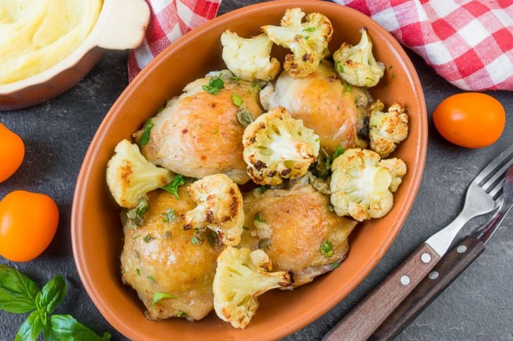 Chicken with Rice and Cauliflower in the Oven