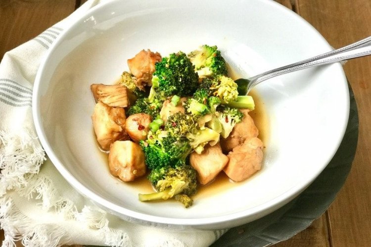 Stewed Turkey with Broccoli