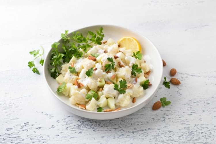 Cauliflower Salad with Apple