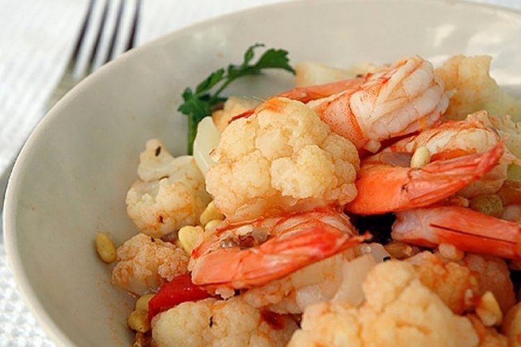 Cauliflower Salad with Shrimp