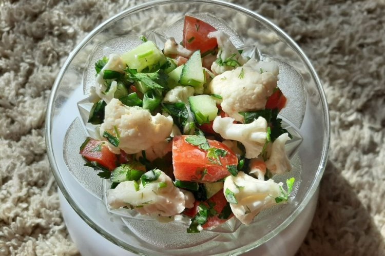 Cauliflower Salad with Boiled Meat