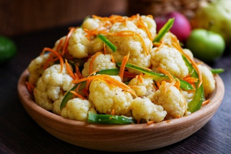 Korean-Style Cauliflower Salad