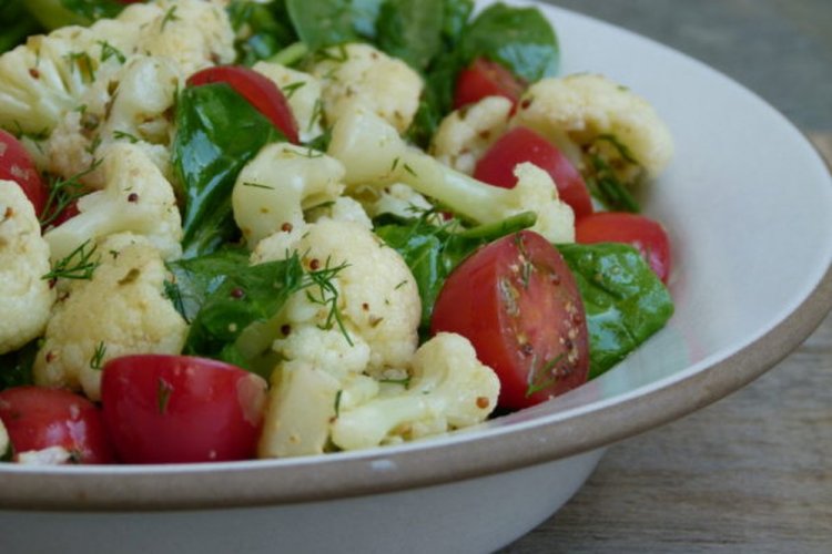 Cauliflower Salad with Spinach