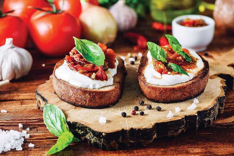Bruschetta con tomates secos y mozzarella