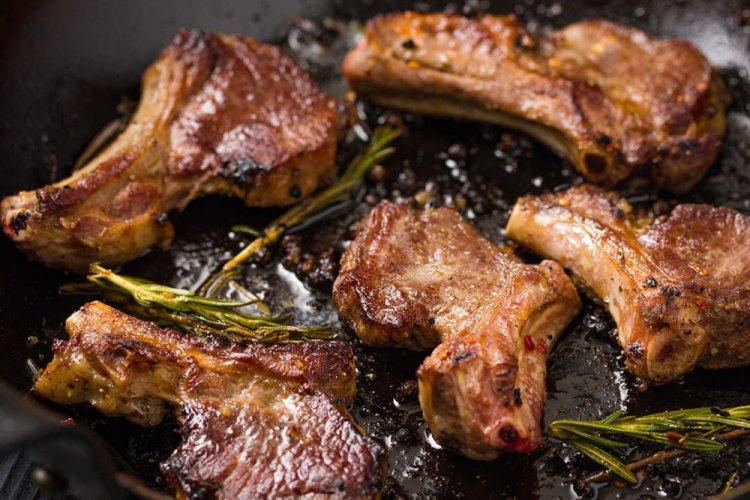 Lamb in Lemon Marinade in a Skillet