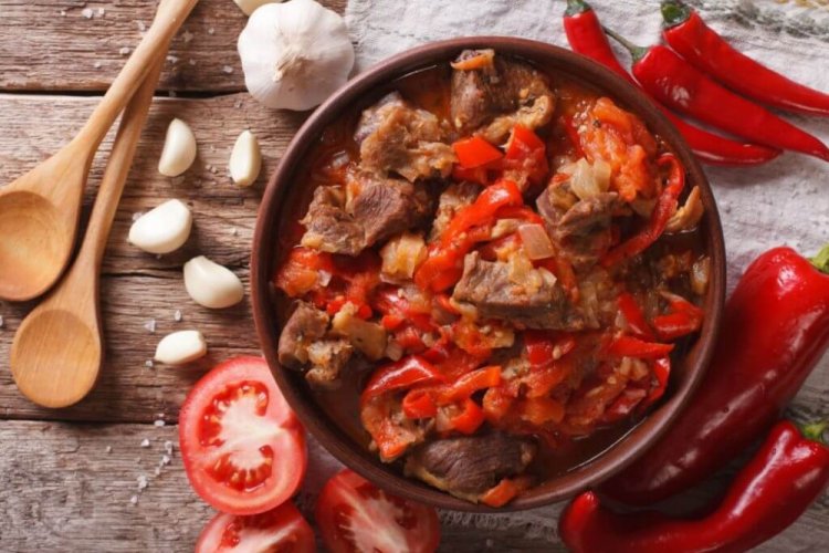 Lamb with Tomatoes in a Skillet