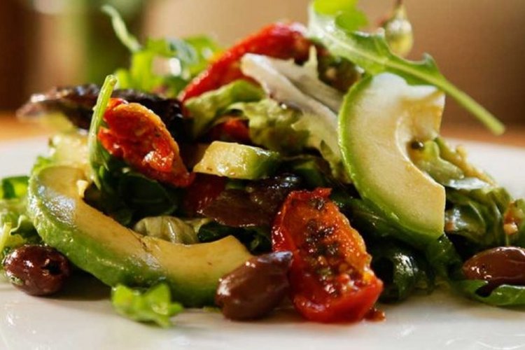 Microgreen and Sun-Dried Tomato Salad