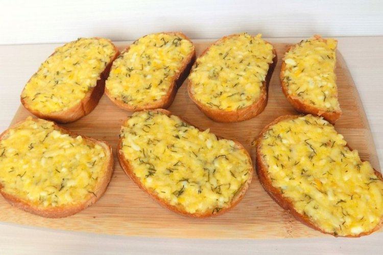 Hot Egg and Cheese Sandwiches