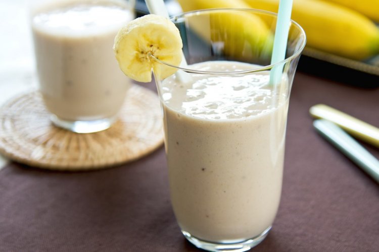 Batido de plátano y leche condensada