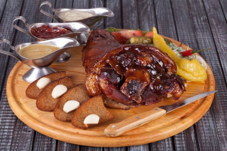 Pork Knuckle in Beer with Oyster Mushrooms