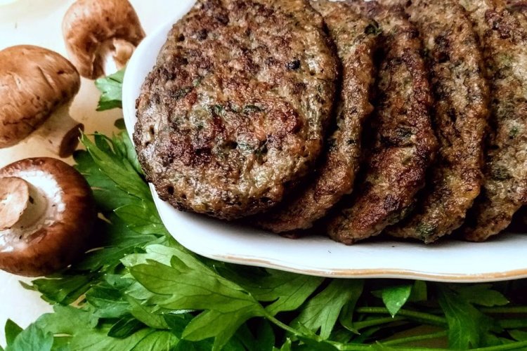 Pork Liver Patties with Mushrooms