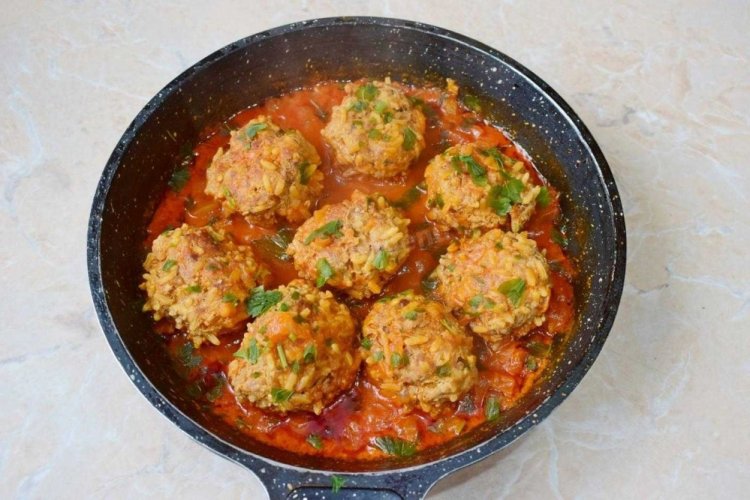 Meatball Hedgehogs with Gravy in a Frying Pan
