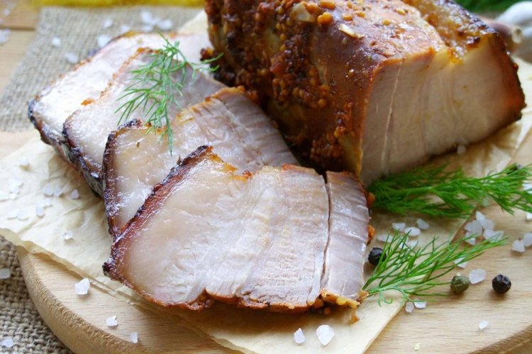 Panceta de cerdo con jengibre y hierbas al horno