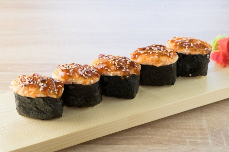 Baked Rolls with Scallops