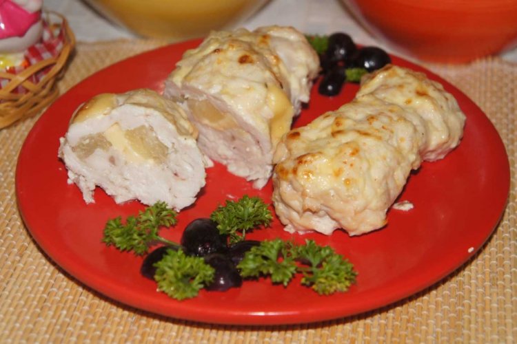 Chicken Rolls with Pineapple and Cheese in the Oven
