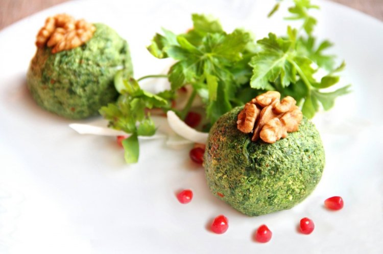 Spinach Pkhali with Walnuts