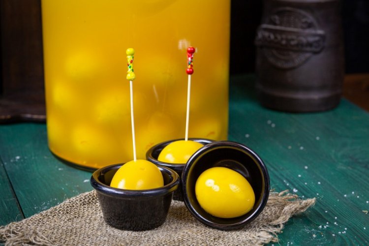 Eggs Pickled with Mustard