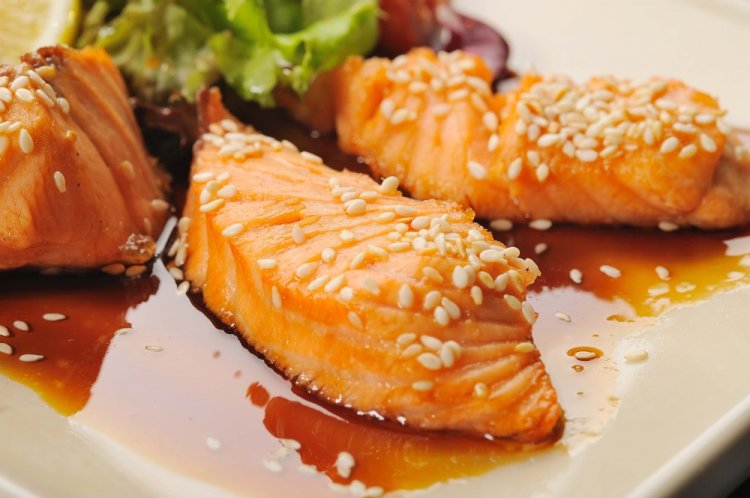 Salmón en salsa de miel
