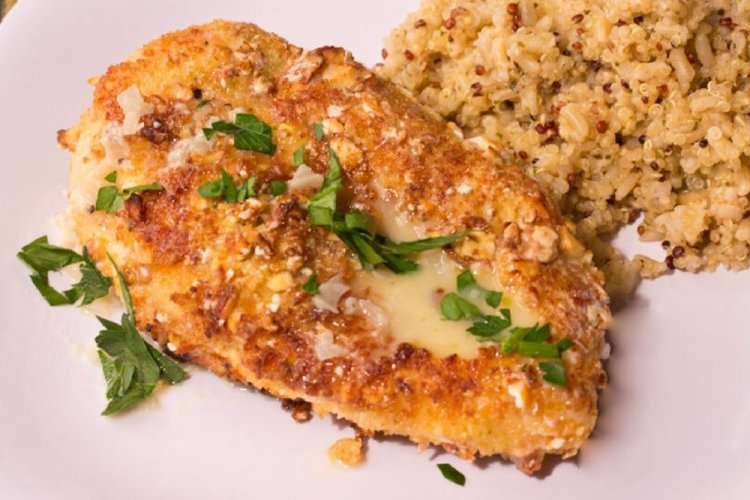 Escalope de pollo en pan rallado de almendras
