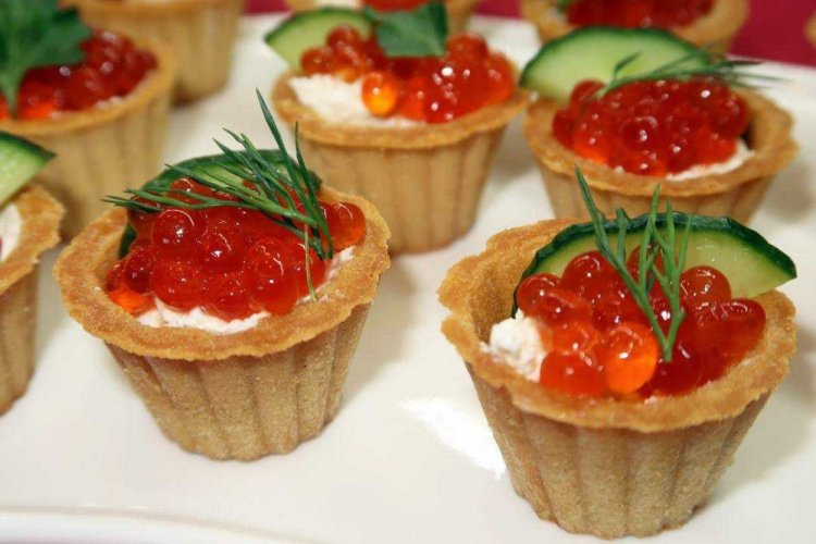 Tartlets with Red Caviar for New Year's