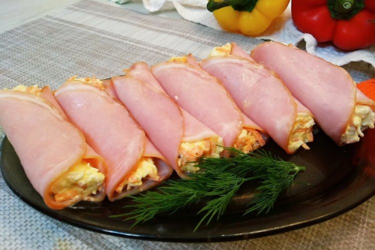 Ham Rolls with Korean Carrots