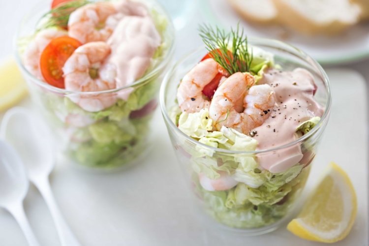 Shrimp with Vegetables in Glasses