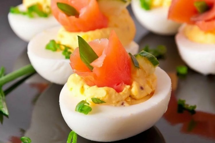 Stuffed Eggs with Salmon