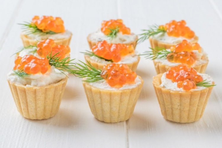 Tartlets with Tuna and Cream Cheese