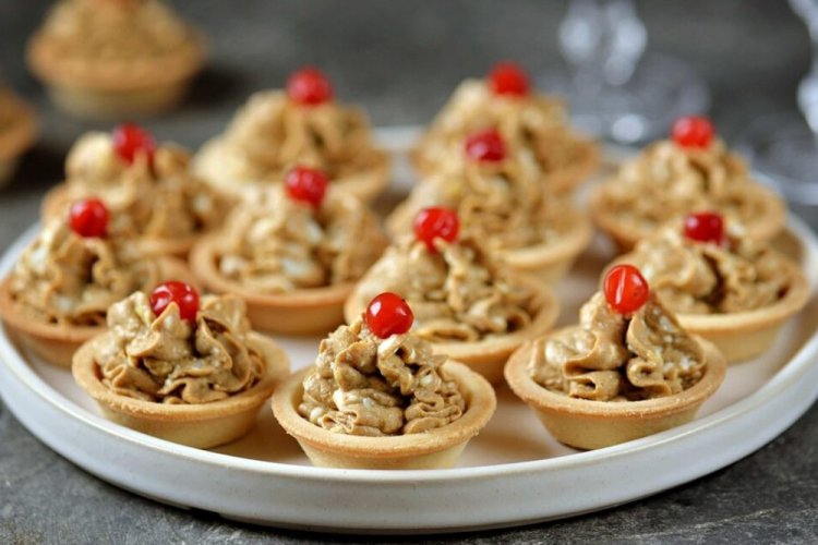 Tartlets with Liver Pâté