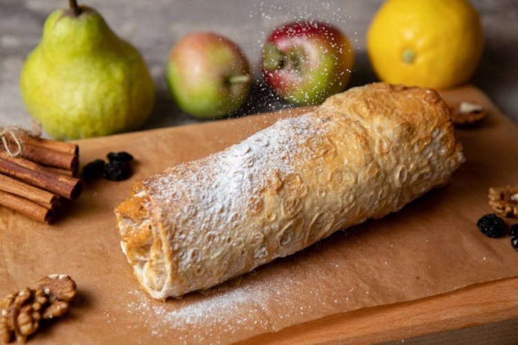 Strudel de lavash con pera