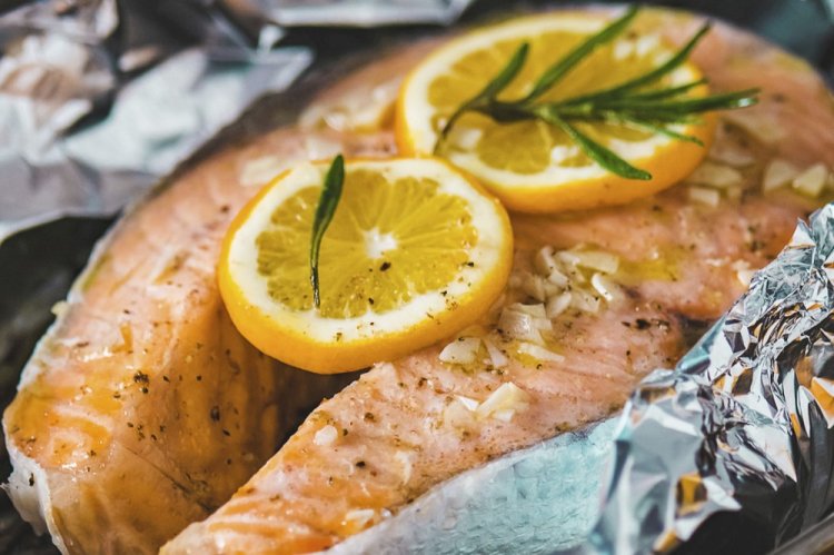 Baked Salmon with Lemon and Rosemary