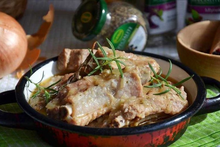 Braised Pork Ribs with Onions