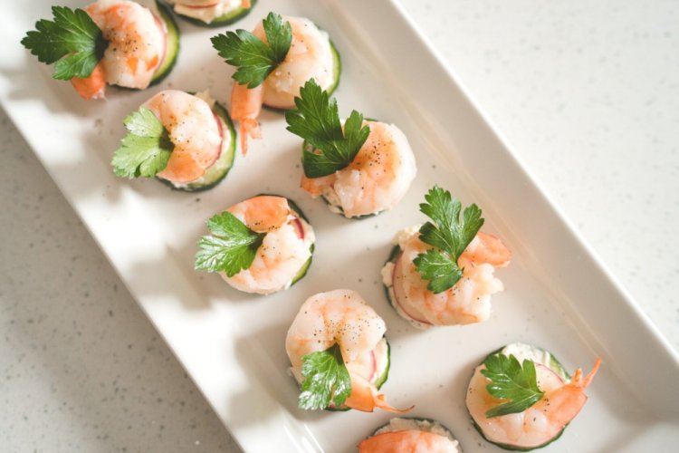 Canapés with Shrimp and Cucumbers