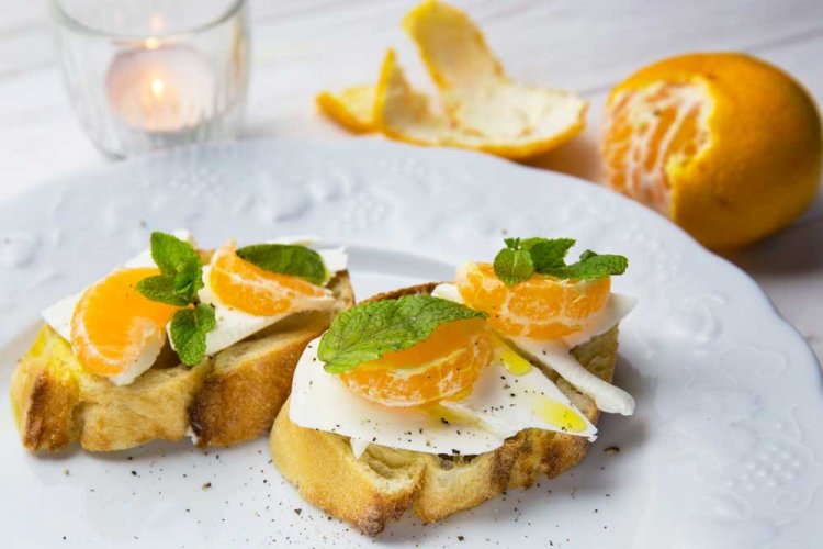 Feta and Mandarin Sandwiches