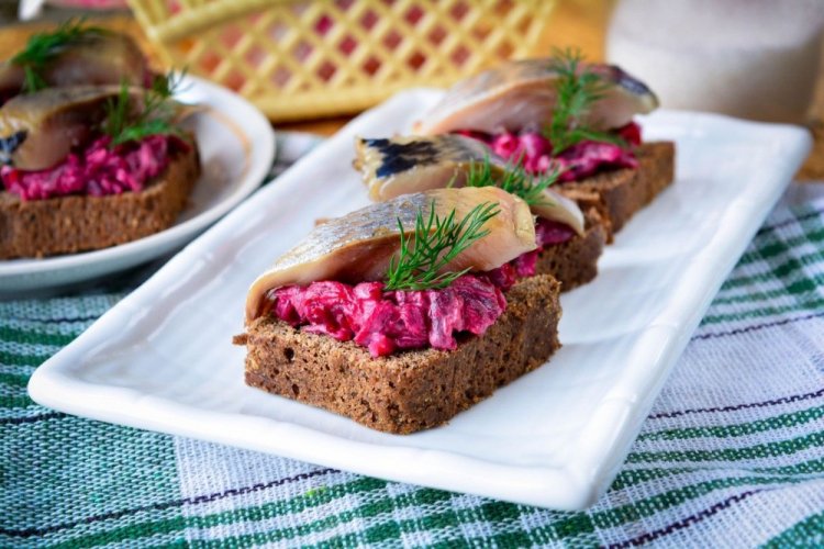 Beetroot and Herring Sandwiches