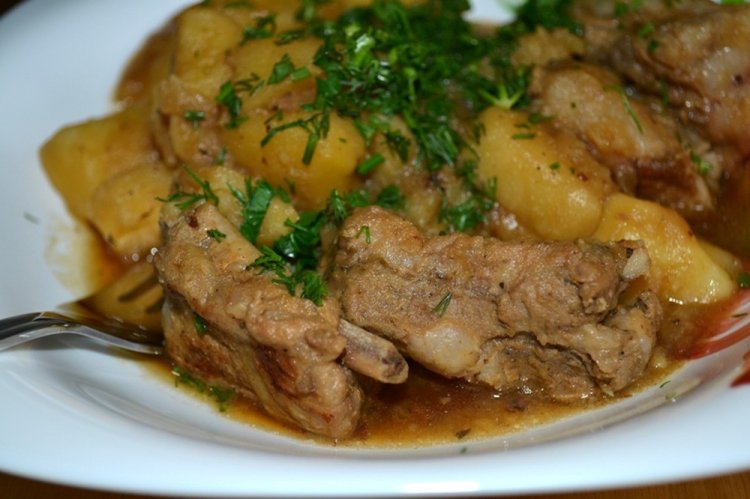 Pork Ribs with Potatoes in a Kazan