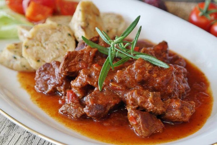 Skillet Beef in Red Wine